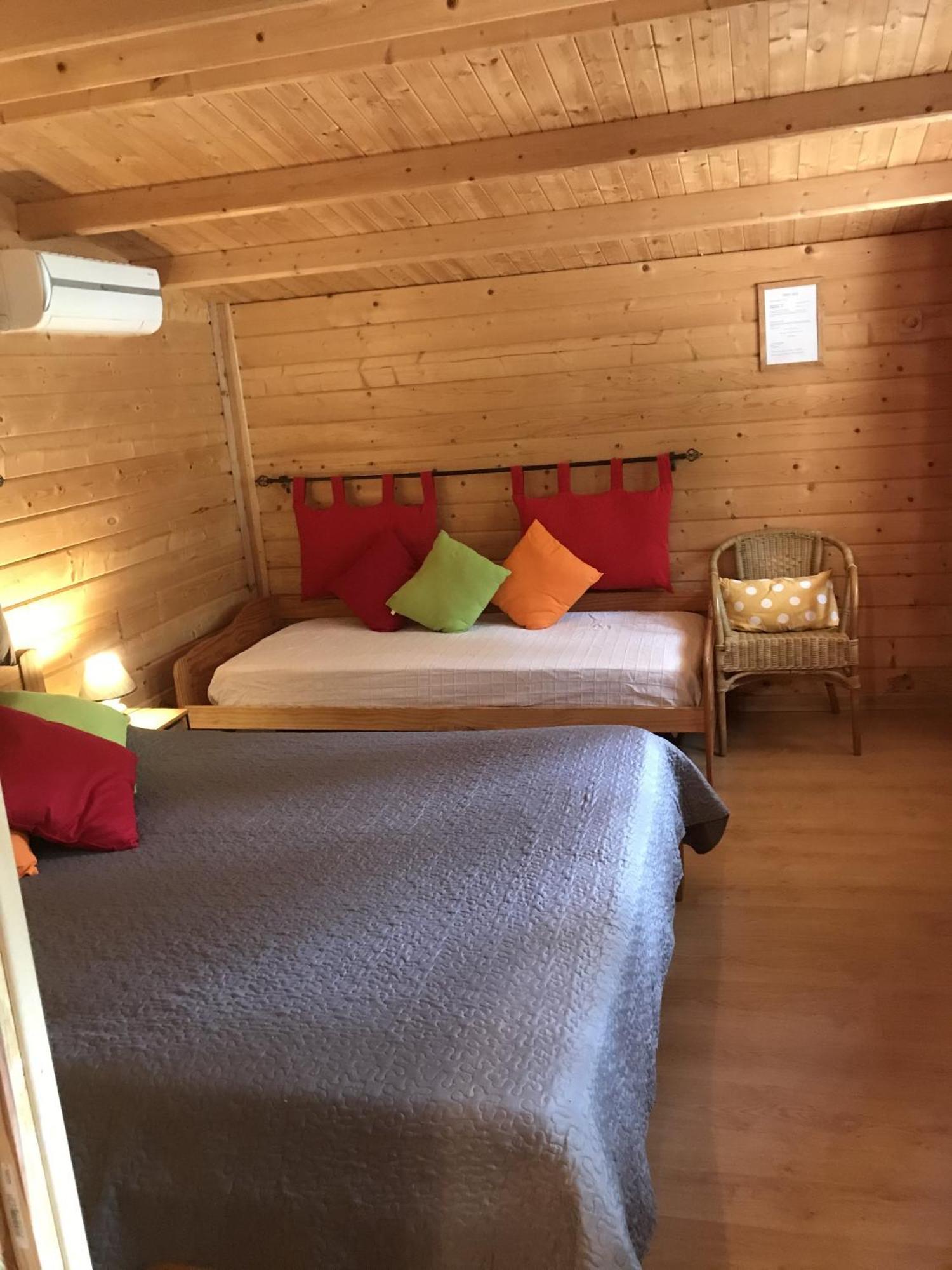 Mas De La Pinede Ex-Les Arbousiers Bed & Breakfast Bollene Bilik gambar