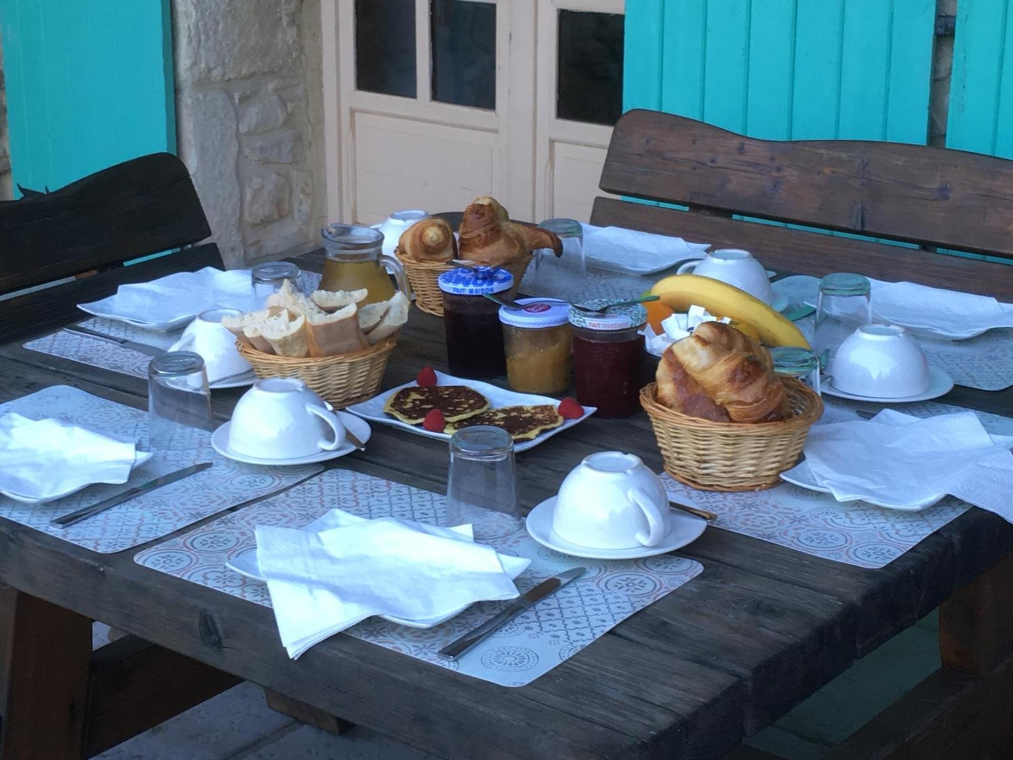 Mas De La Pinede Ex-Les Arbousiers Bed & Breakfast Bollene Luaran gambar