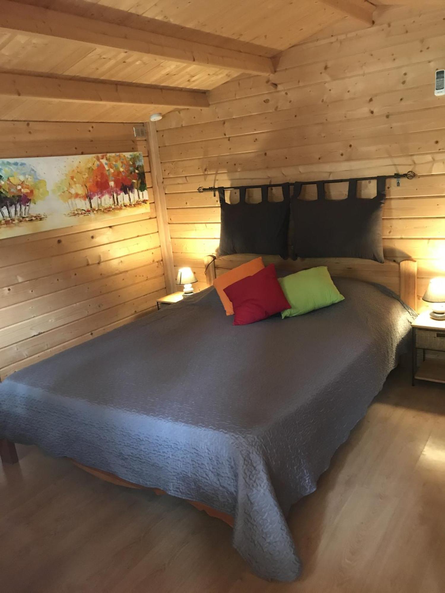 Mas De La Pinede Ex-Les Arbousiers Bed & Breakfast Bollene Bilik gambar